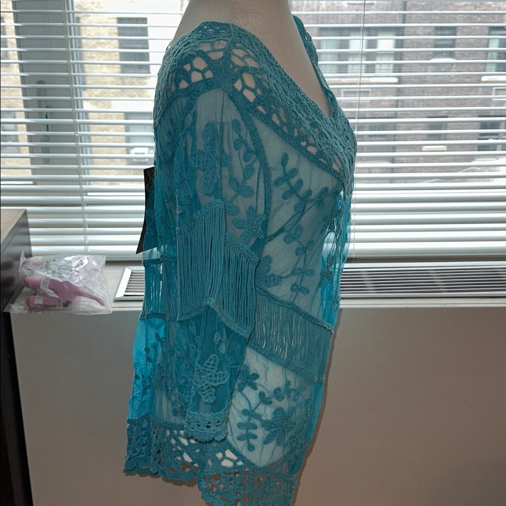 Ethyl turquoise lace cover up top - Picture 3 of 4